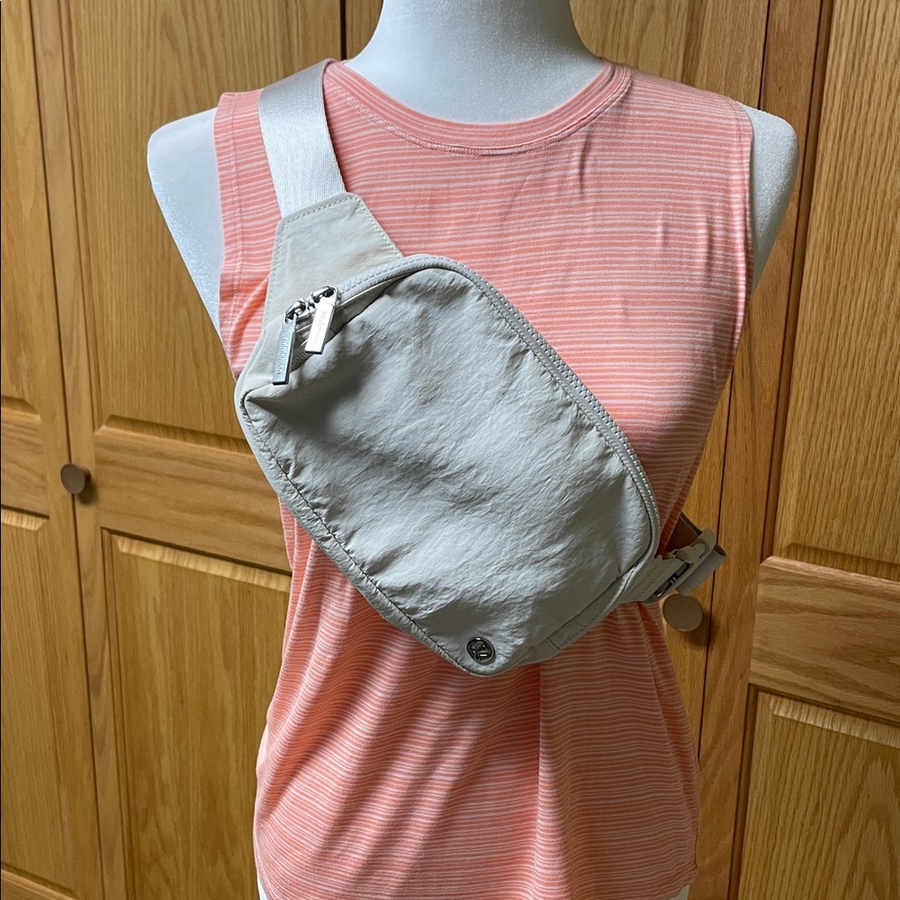 lululemon Off-White Belt Bag